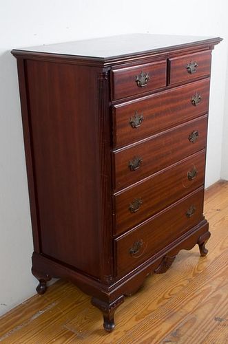 MAHOGANY CHEST OF DRAWERSMahogany