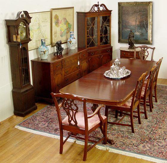 MAHOGANY CHIPPENDALE STYLE FINE