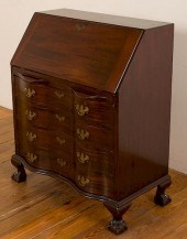 MAHOGANY CHIPPENDALE STYLE SLA