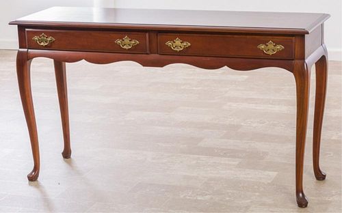 MAHOGANY CONSOLE TABLEChippendale