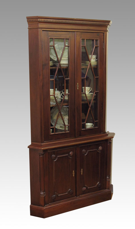 MAHOGANY CORNER CABINET: 2 glass