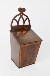 MAHOGANY CROSSBANDED HANGING S
