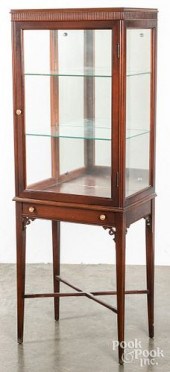 MAHOGANY DISPLAY CABINETMahoga