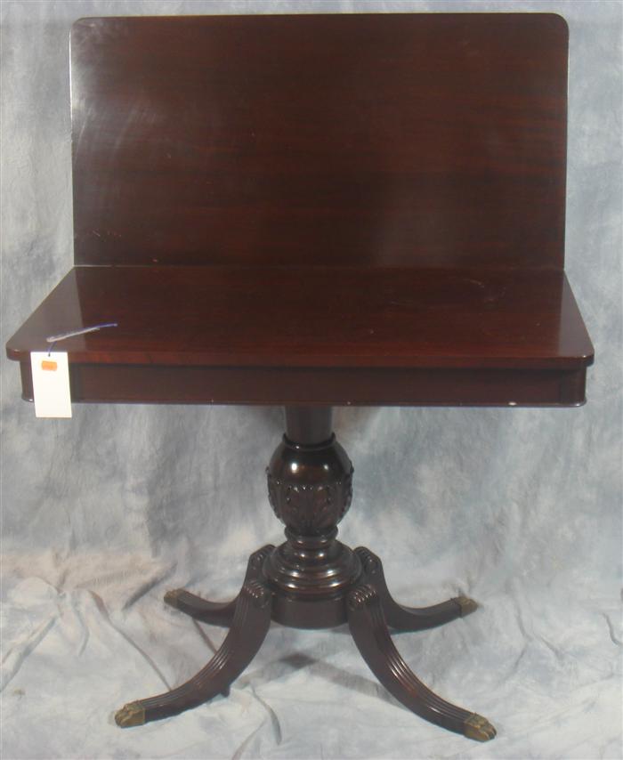 Mahogany. Federal style game table,