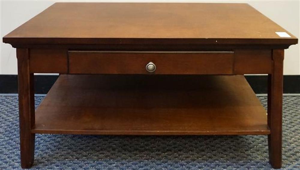 MAHOGANY FINISH COFFEE TABLE, H: 20