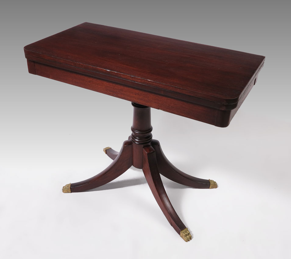 MAHOGANY FLIP TOP CARD TABLE:
