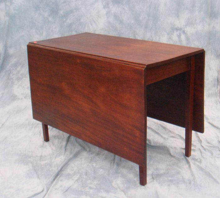 Mahogany Hepplewhite dropleaf