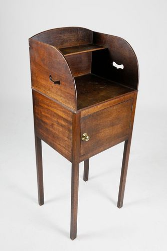 MAHOGANY HEPPLEWHITE ONE DOOR