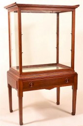 MAHOGANY ORIENTAL STYLE DISPLA