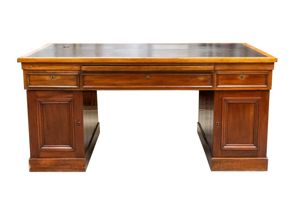 MAHOGANY PARTNER'S DESKthe