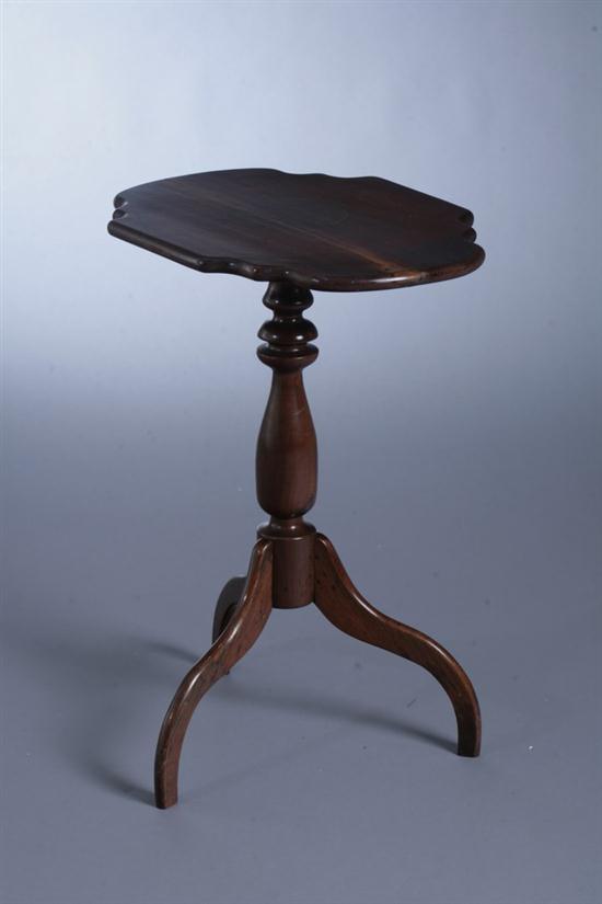 MAHOGANY PEDESTAL-BASE TILT-TOP