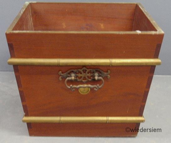 Mahogany planter or container