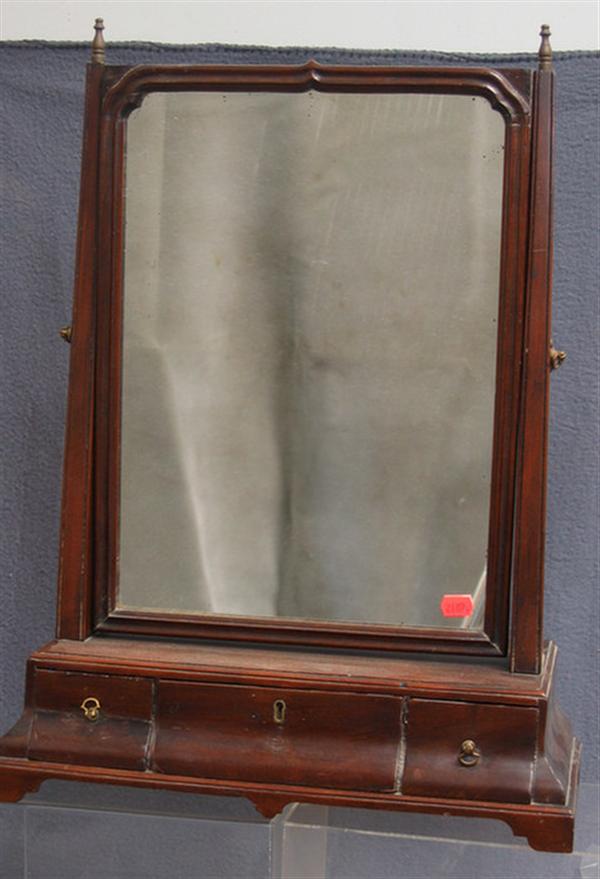 Mahogany Queen Anne shaving