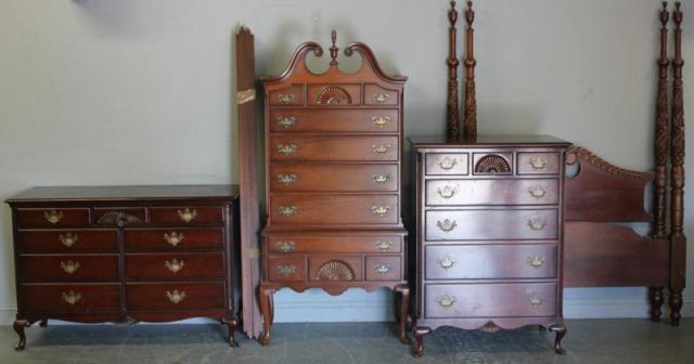 Mahogany Queen Anne Style Bedroom