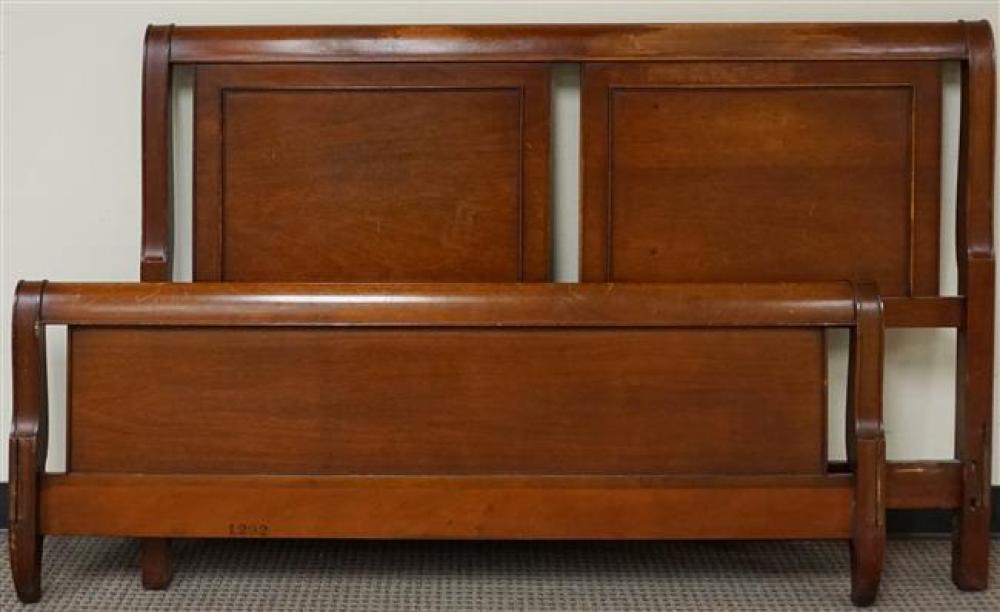 MAHOGANY QUEEN SLEIGH