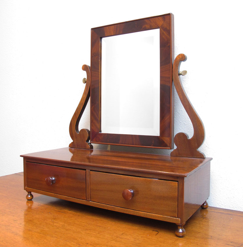 MAHOGANY SHAVING MIRROR: Late