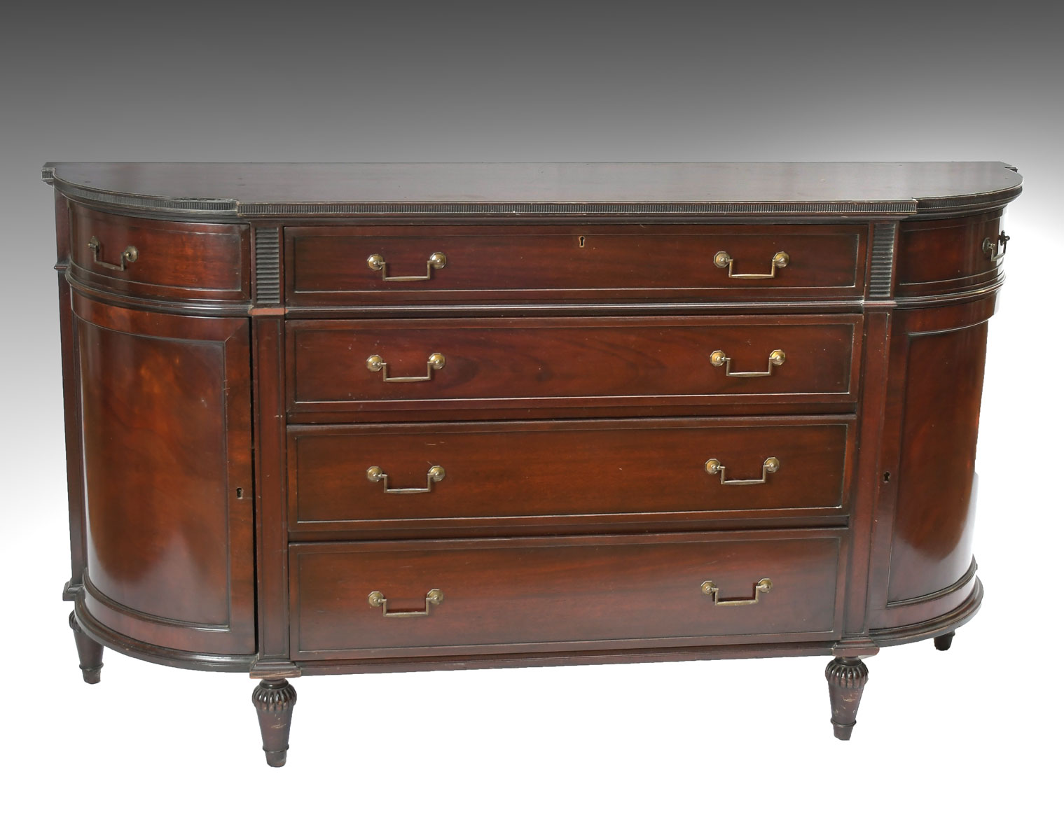 MAHOGANY SIDE BOARD: 4- graduated