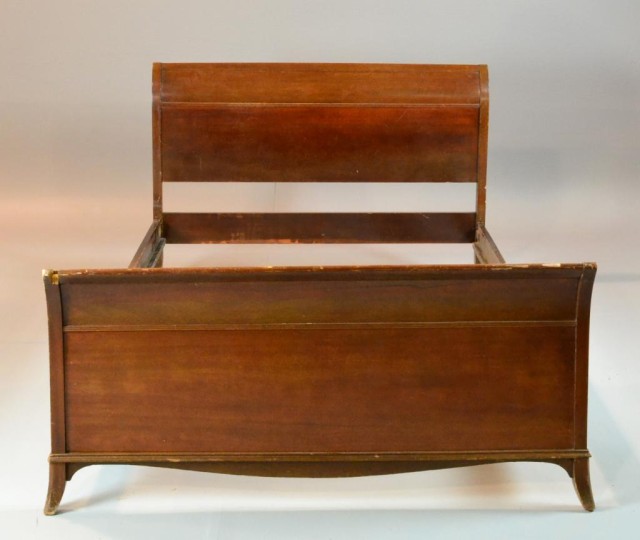 Mahogany Sleigh BedMahogany head
