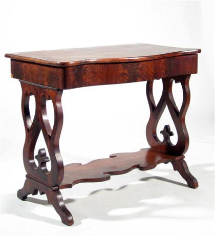 Mahogany sofa table    Serpentine