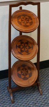 MAHOGANY THREE-TIER FOLDING MU