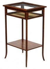 MAHOGANY VITRINE Hepplewhite S