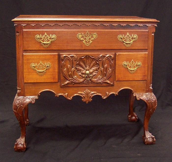 Mahognay Philadelphia Chippendale