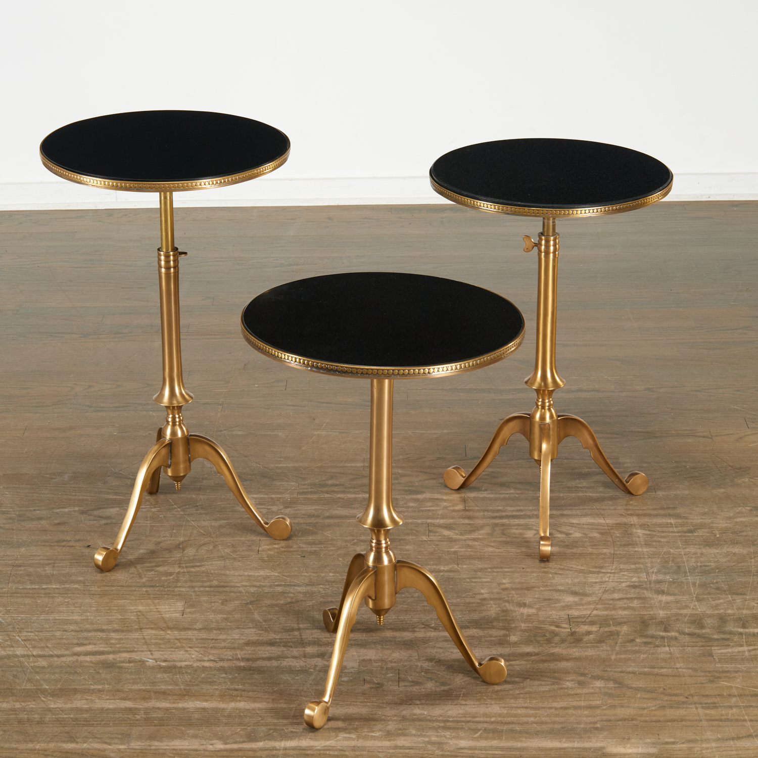 MAISON MEILLEUR STYLE, (3) TRIPOD