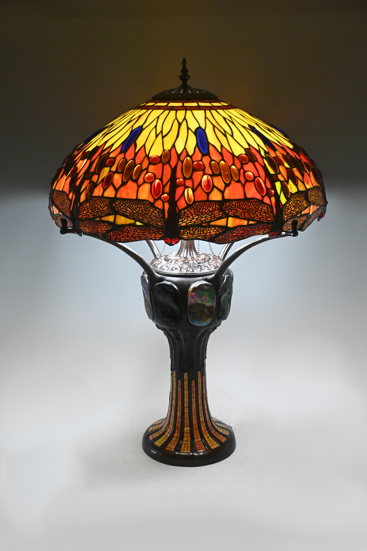 MAJESTIC TIFFANY STYLE TURTLE