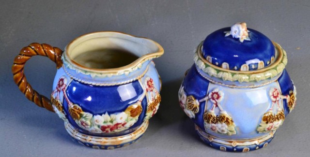 MAJOLICA CREAMER AND COVERED