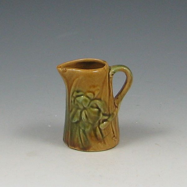 Majolica Creamer marked 923 3