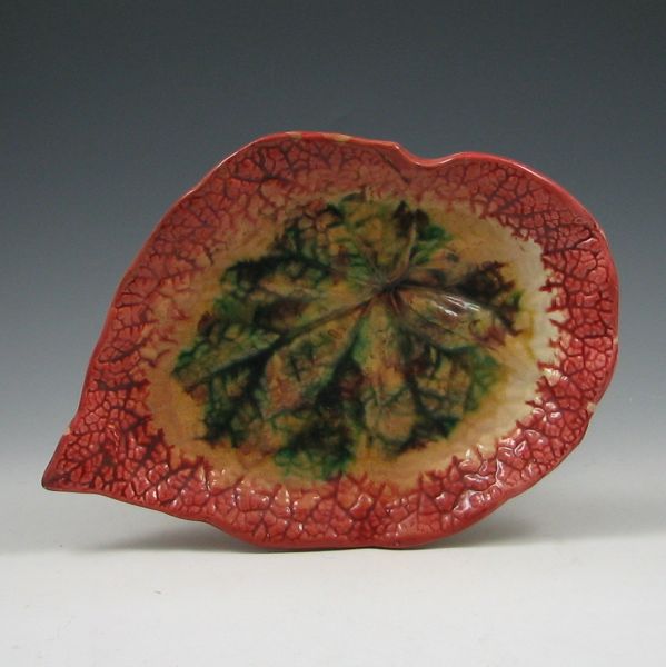 Majolica Etruscan Begonia Leaf