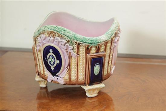 MAJOLICA JARDINIERE. Footed