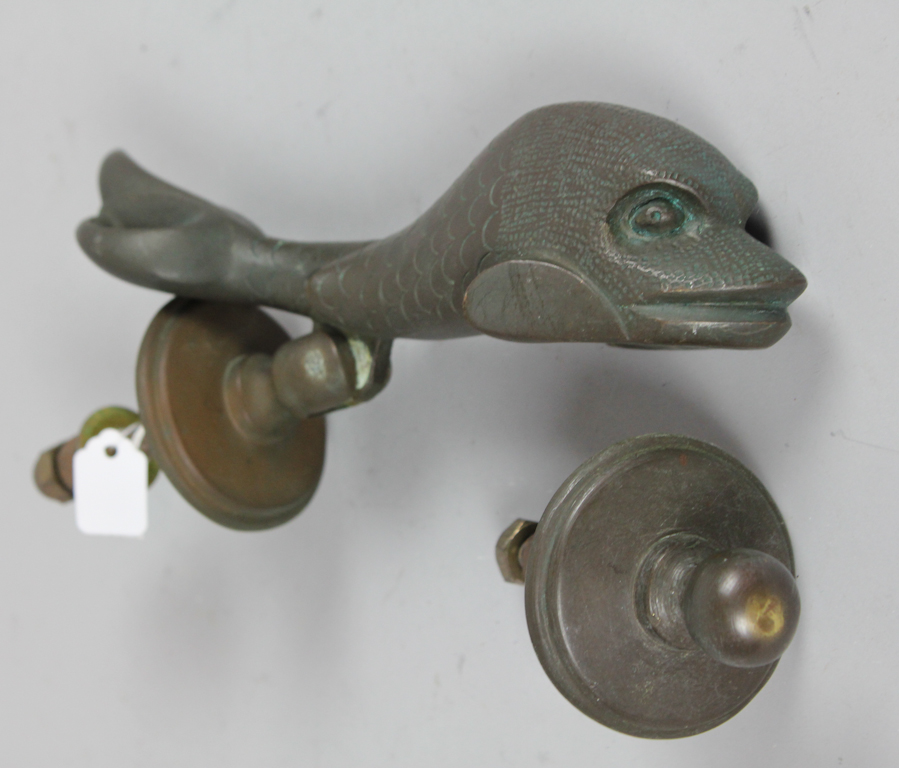 MALTESE BRONZE FISHFORM DOOR