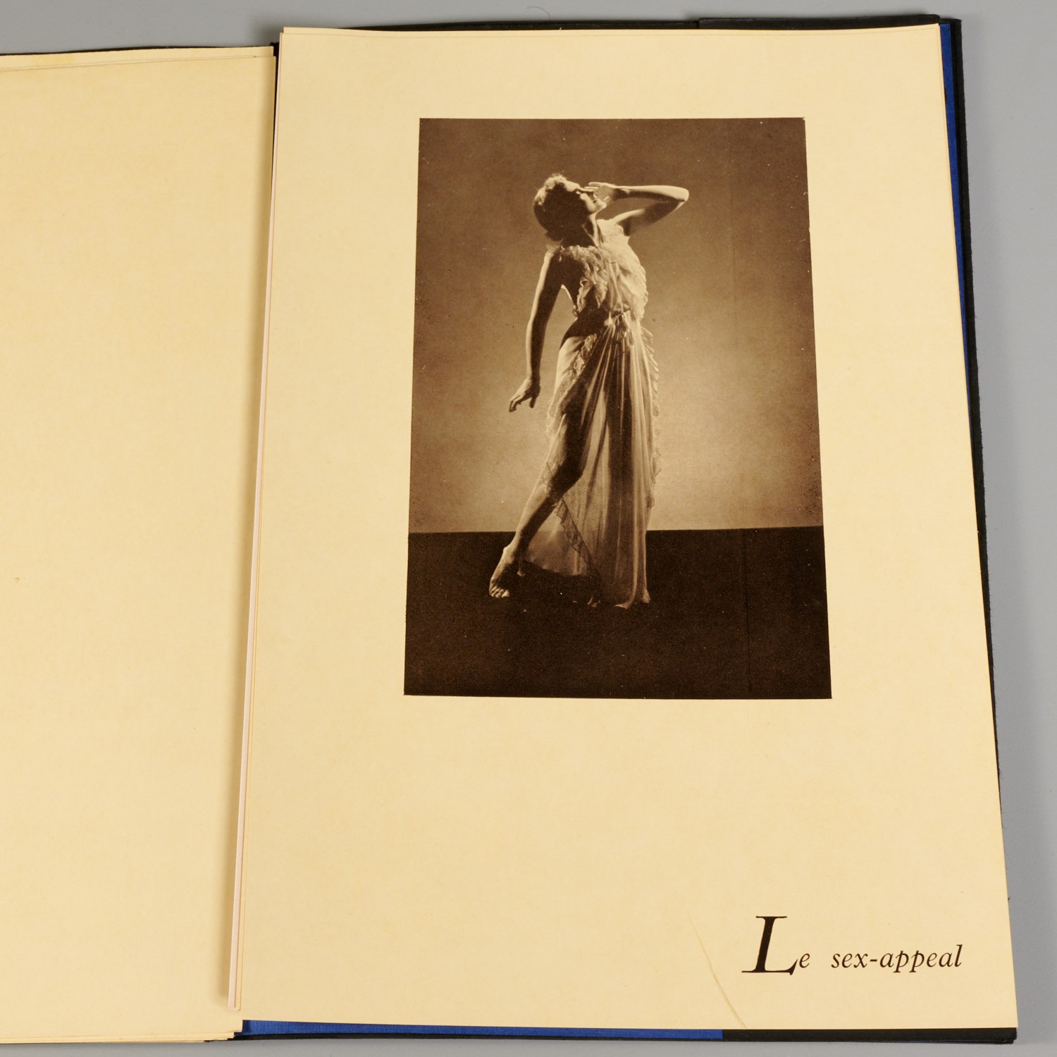 MAN RAY, LA PHOTOGRAPHIE N'EST