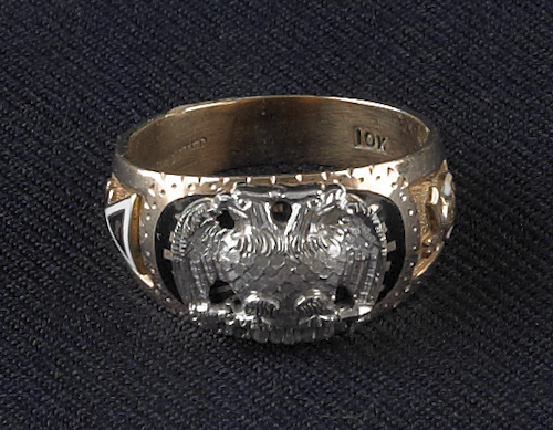 Man's 10K yellow gold Masonic