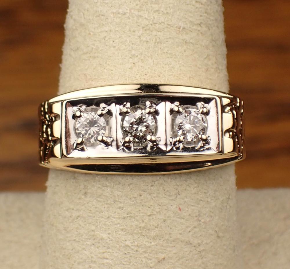 MAN'S DIAMOND AND FOURTEEN KARAT