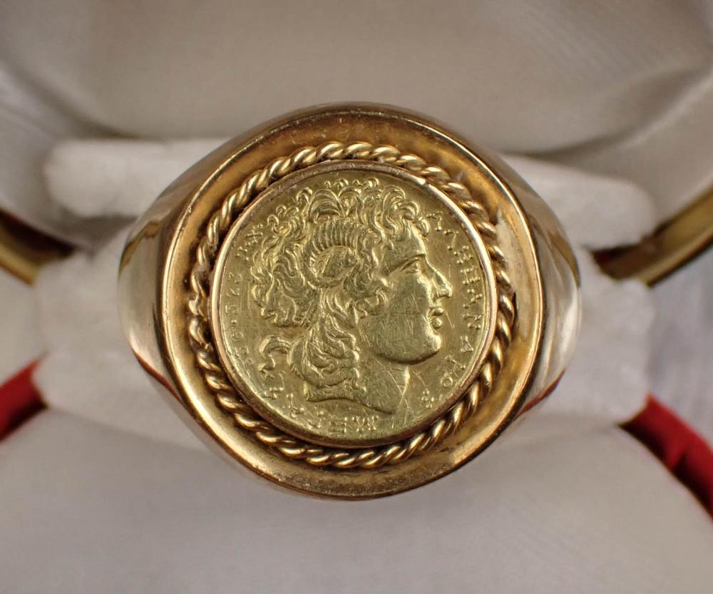 MAN'S GOLD COIN SOLITAIRE RINGMAN'S