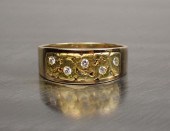 MAN'S PANDORA GOLD BAND WITH D