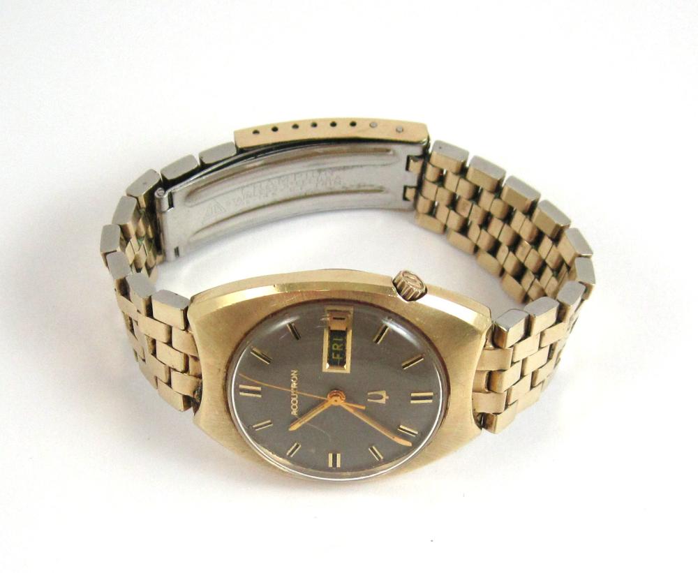 MAN'S VINTAGE ACCUTRON WRIST WATCH,