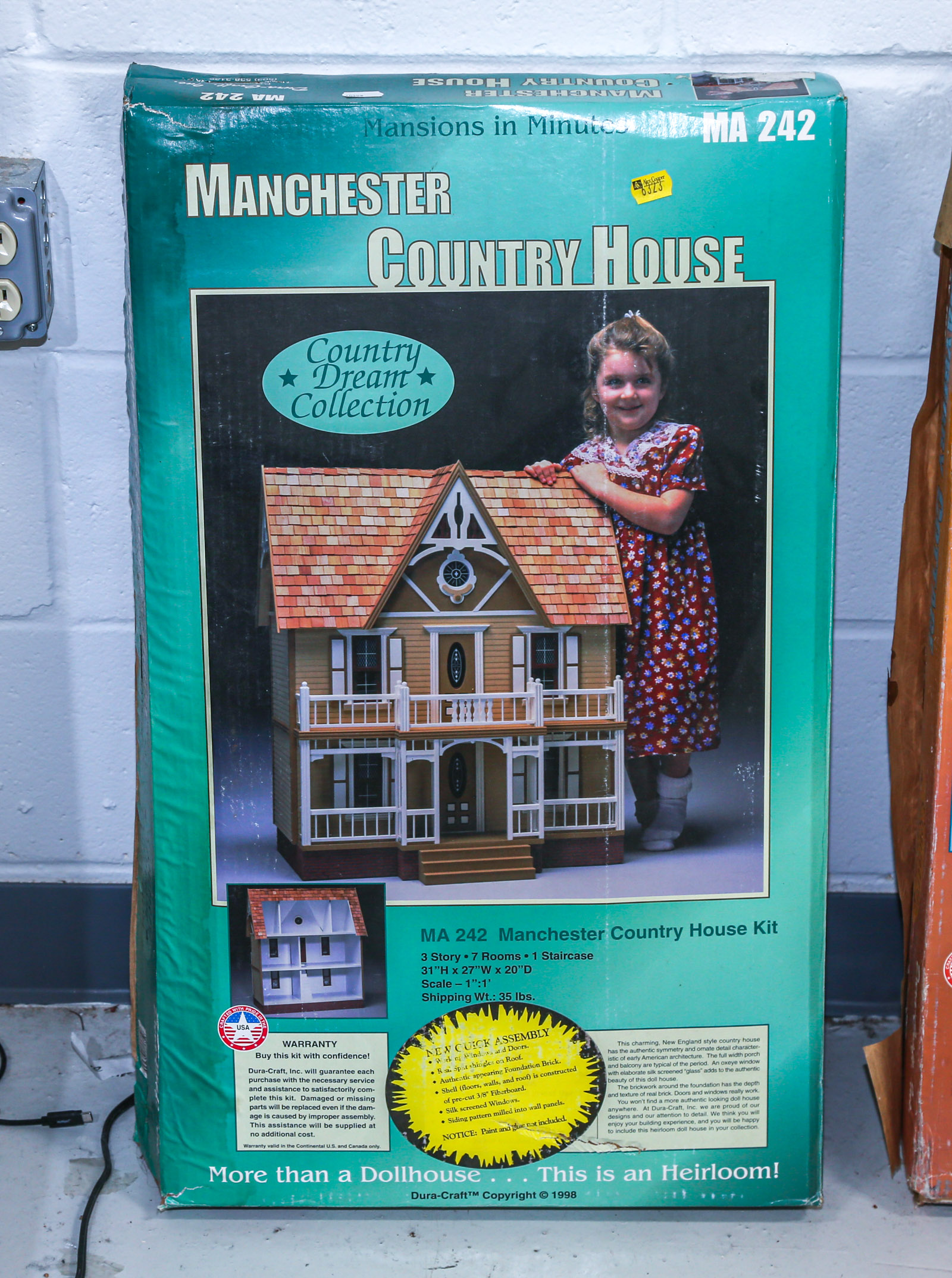 MANSIONS IN MINUTES DOLL HOUSE