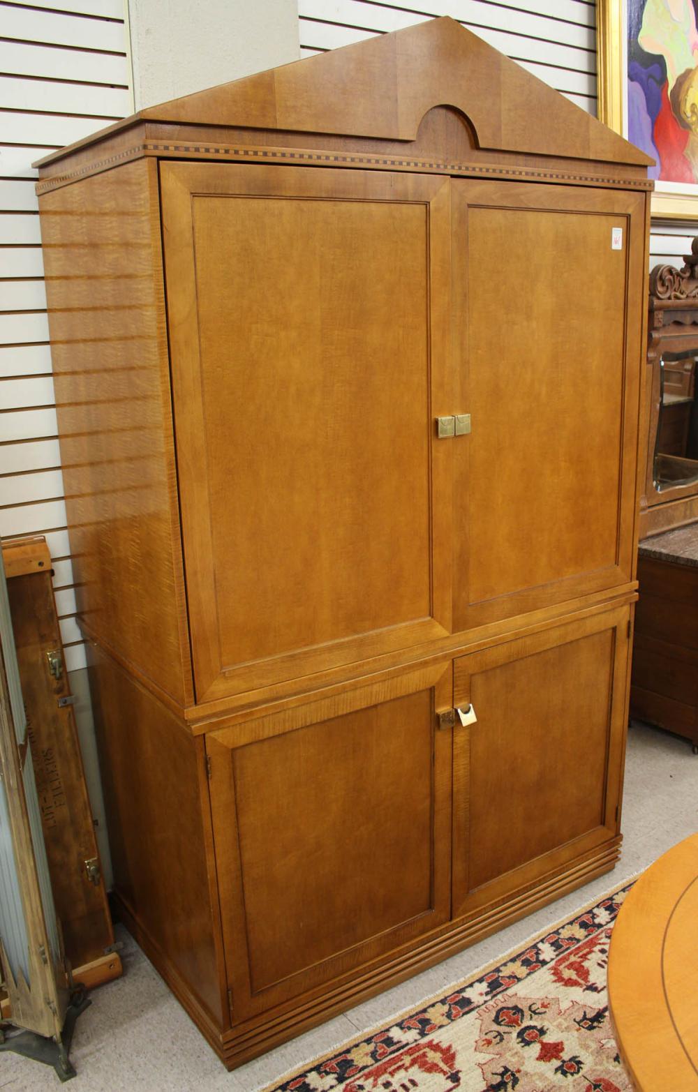 MAPLE CABINET ON CABINETMAPLE