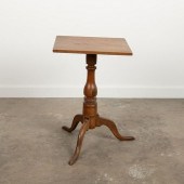 MAPLE CANDLE STAND, 19TH C.A m