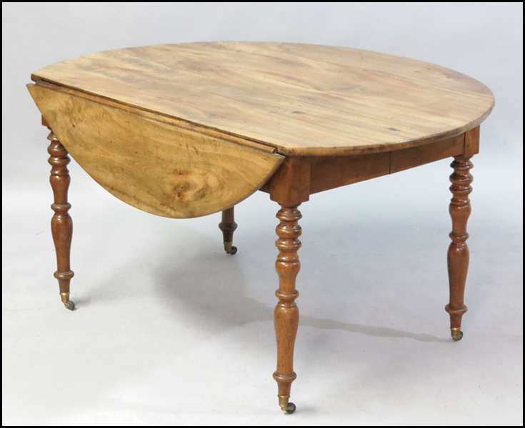 MAPLE DROP LEAF TABLE. H: 28'' W: