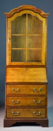 Maple SecretaryHaving curved t