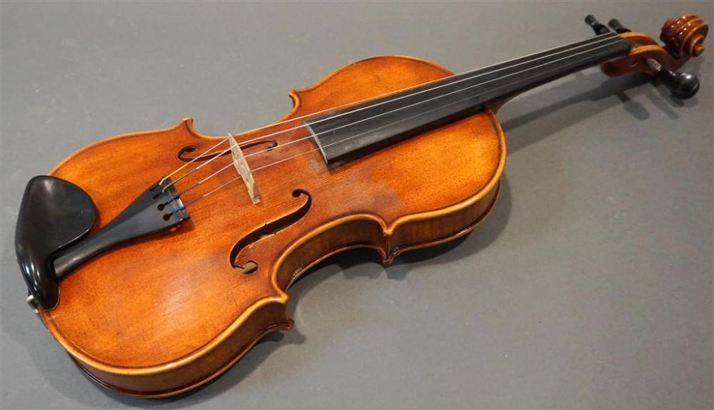 MAPLE VIOLIN WITH CASEMaple