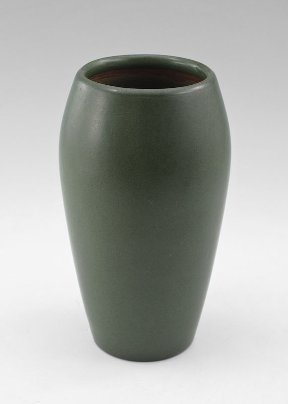 MARBLEHEAD OVOID POTTERY VASE: