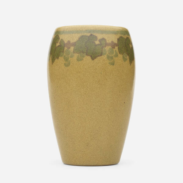 Marblehead Pottery. vase with