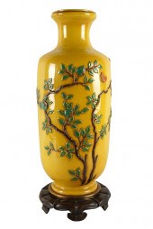 MARBRO: ITALIAN PORCELAIN LAMP