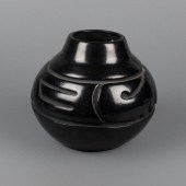 MARGARET TAFOYA, LARGE CARVED