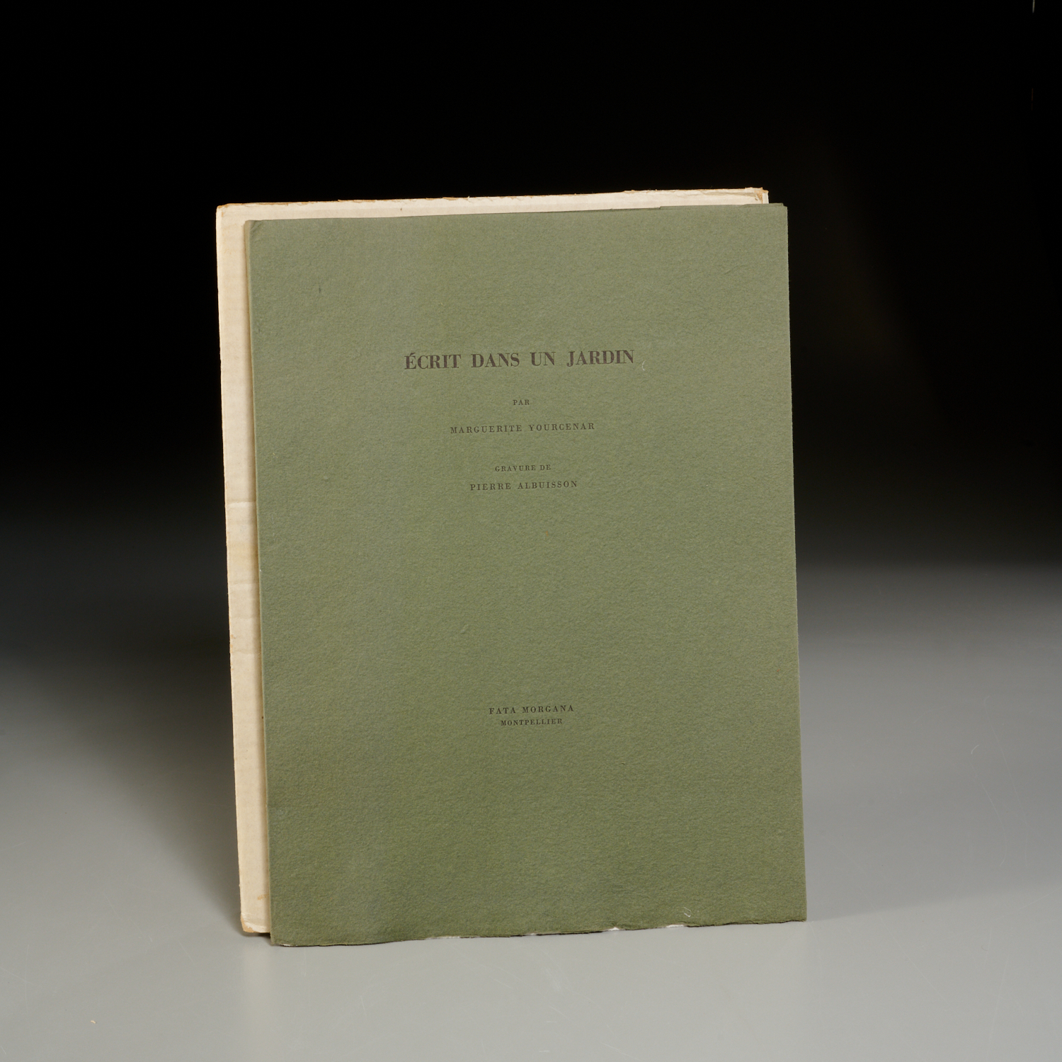 MARGUERITE YOURCENAR, ECRIT DANS LE